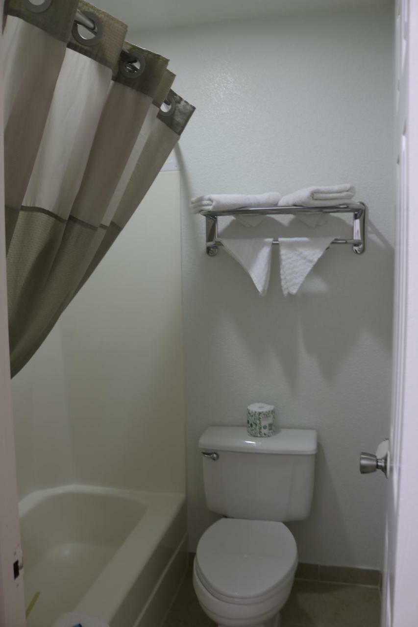 Heritage Inn & Suites El Dorado エクステリア 写真